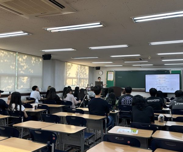 황윤주선배님특강1.jpg